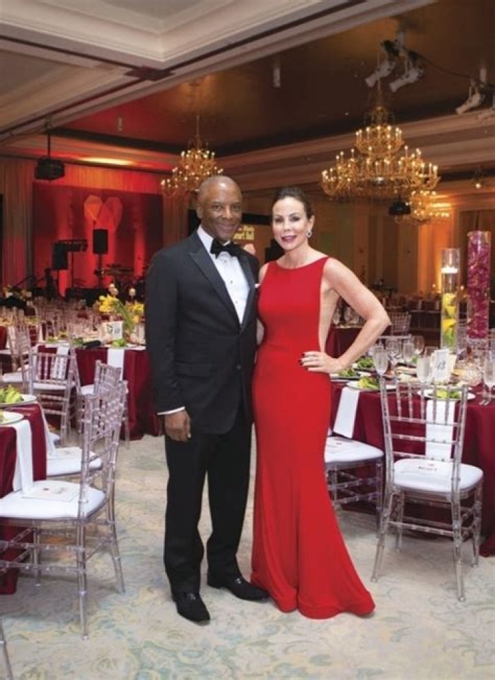 Charles David Whitehurst, Jr Age, Wiki, Biography, Wife, Children, Salary, Net Worth, Parents ·